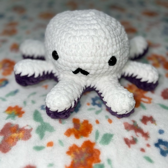Crochet Reversible Octopus - Picture 2 of 2